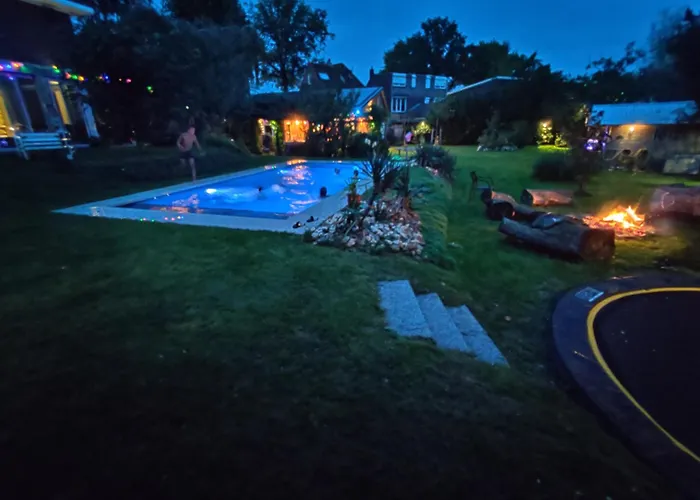 Directors Swimmingpool Accommodatie bij particulieren Tilburg